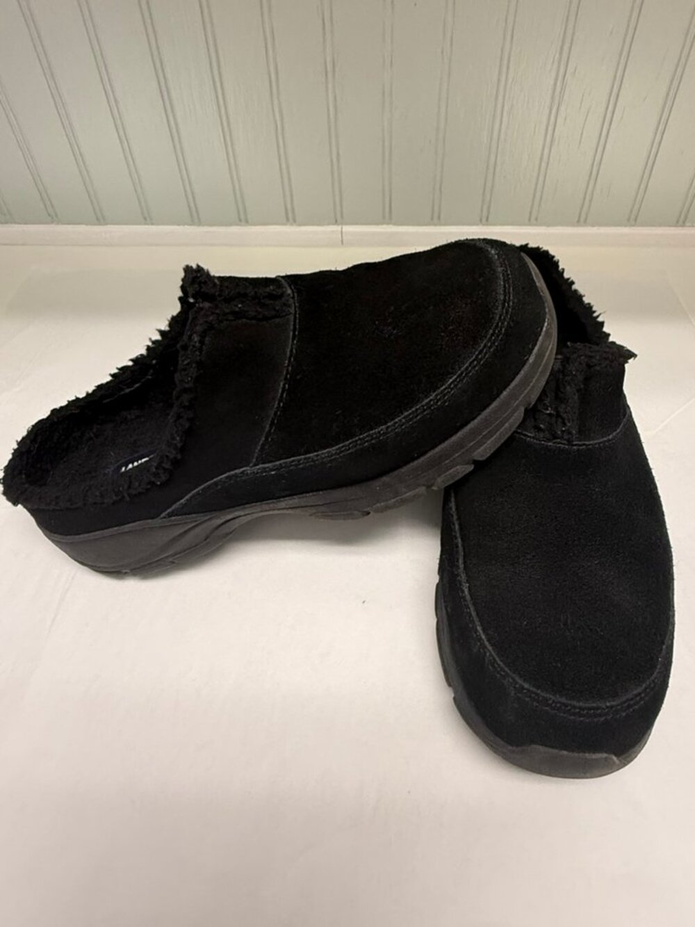 LANDS' END Suede Mules with Sherpa Fleece Lining Size 9.5 Like New